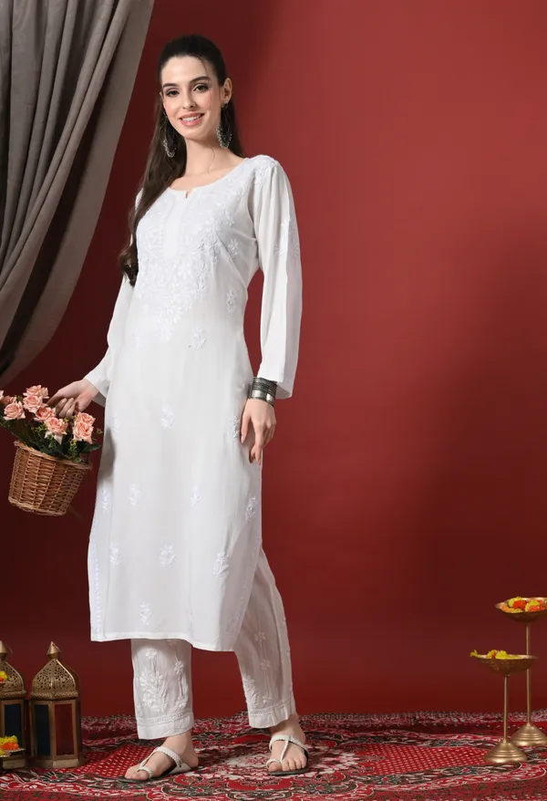 Elegant_Rayon_White_Chikankari_Embroidered_Straight_Kurta