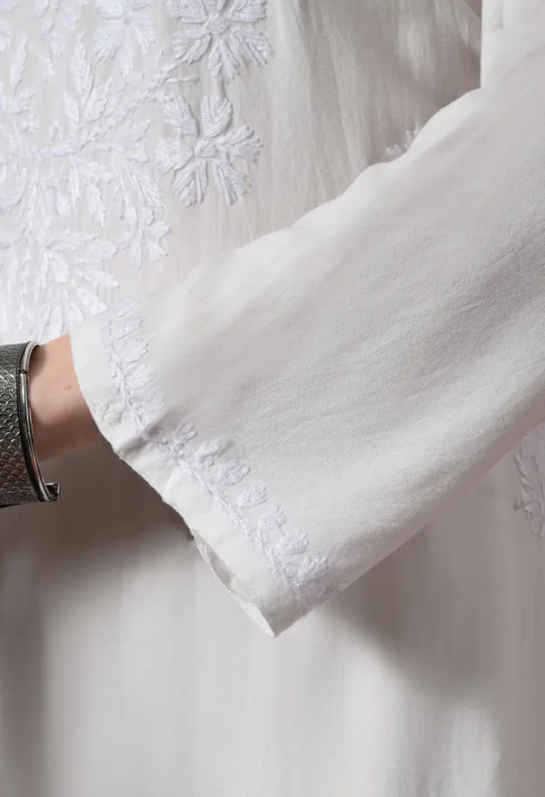 Elegant_Rayon_White_Chikankari_Embroidered_Straight_Kurta