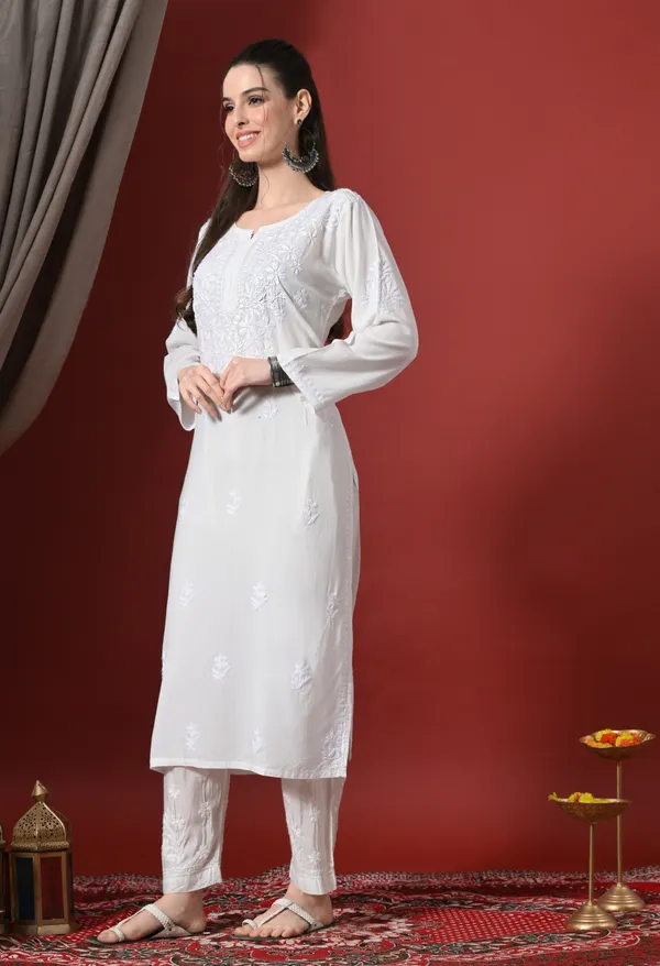 Elegant_Rayon_White_Chikankari_Embroidered_Straight_Kurta