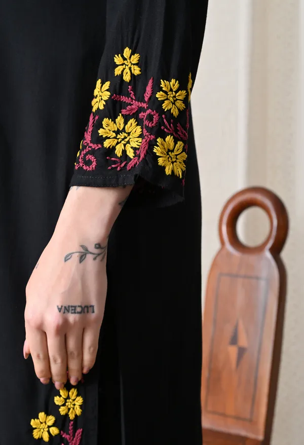 Black_Hand_Embroidered_Chikankari_Rayon_Kurta_with_Yellow_Floral_Thread_Work