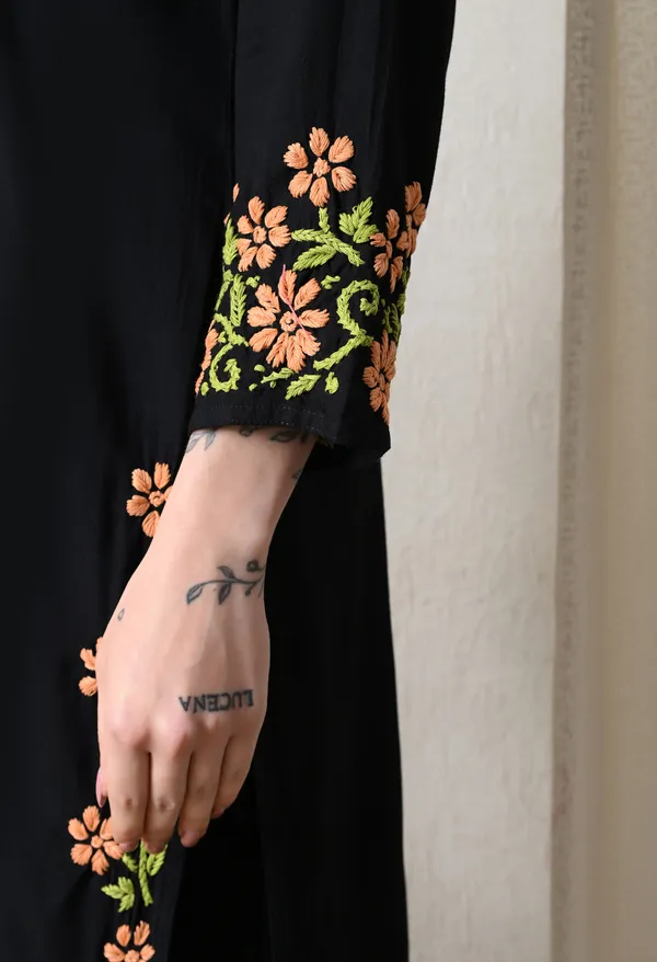Black_Hand_Embroidered_Chikankari_Rayon_Kurta_with_Peach_Floral_Thread_Work