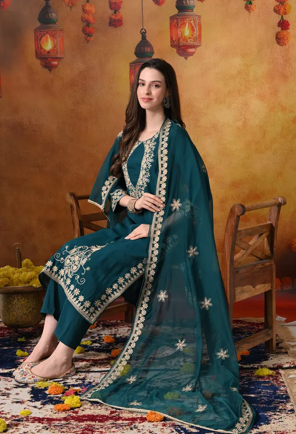 Teal_Roman_Silk_Embroidered_Kurta_Set_with_Pleated_Neck_&_Organza_Dupatta