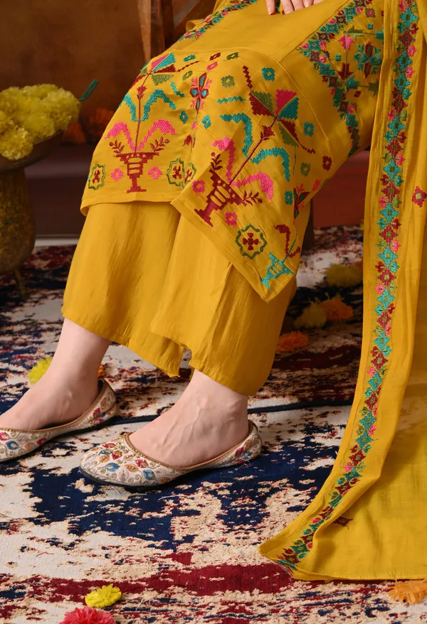 Premium_Mal_Chanderi_Phulkari_Embroidered_Kurta_Set_with_Silk_Pants_&_Dupatta