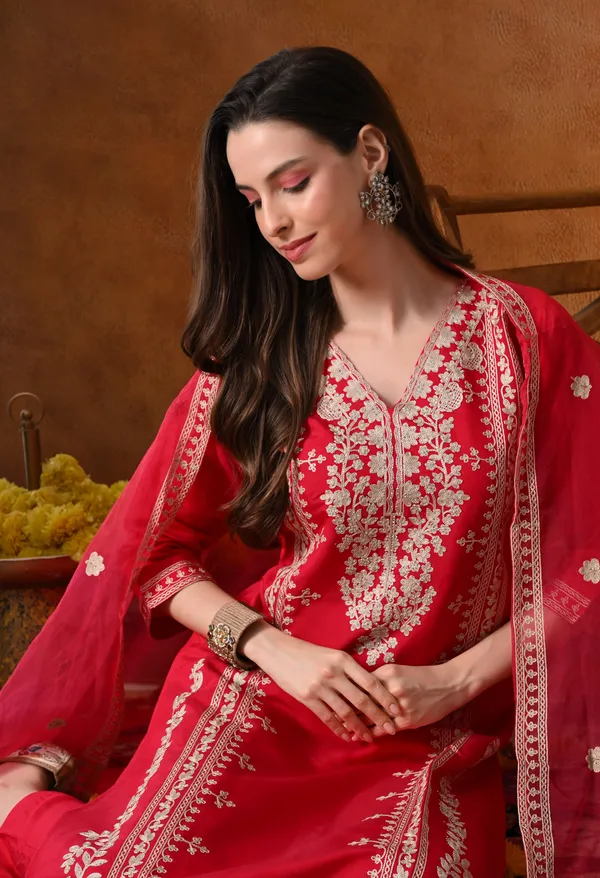 Roman_Silk_Embroidered_Kurta_Set_with_Organza_Dupatta_&_Silk_Pants