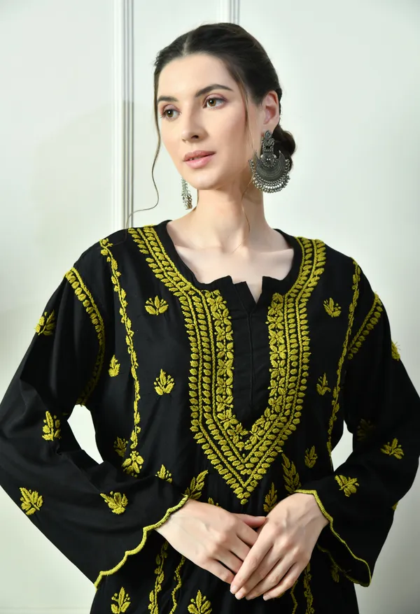Black_Beauty_Vibrant_Chikankari_Set-_Green