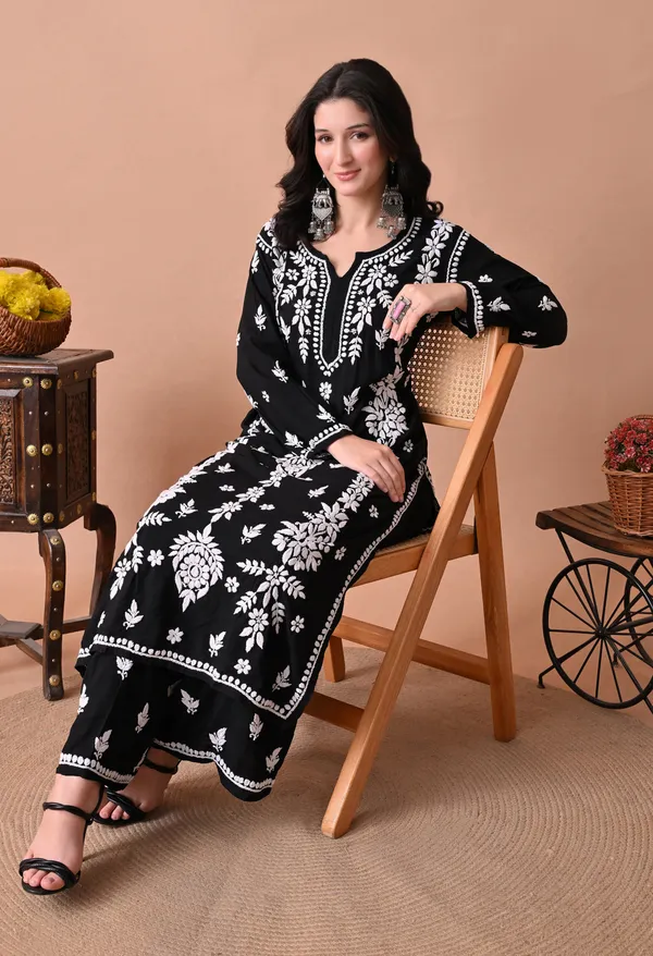 Syrish_Zareen_Black_Modal_Chikankari_Kurta_Set
