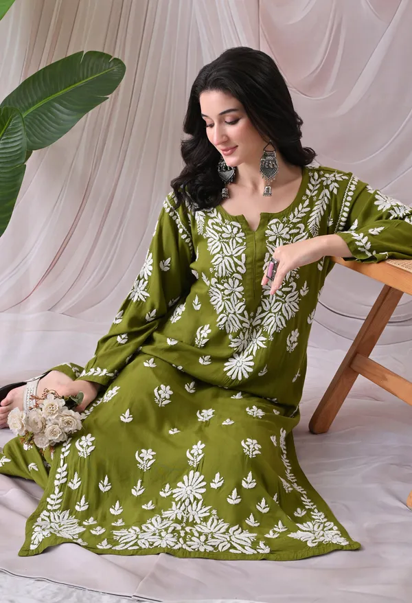 Syrish_Lucknowi_Chikankari_Rayon_Kurta_Palazzo_Set_with_Floral_Embroidery_Green