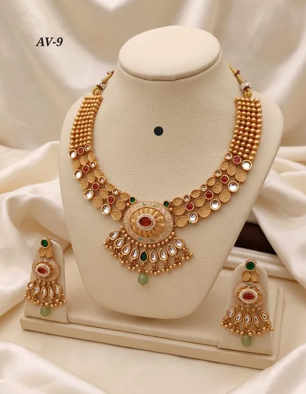 Gold_Brass_Copper_Necklace_Set_For_Women