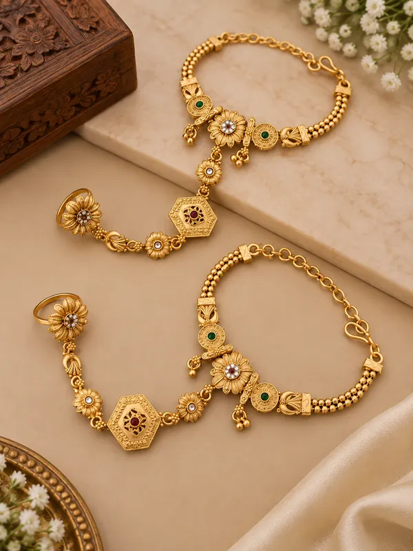 Gold_Brass_&_Copper_Hand_Vanki_For_Women