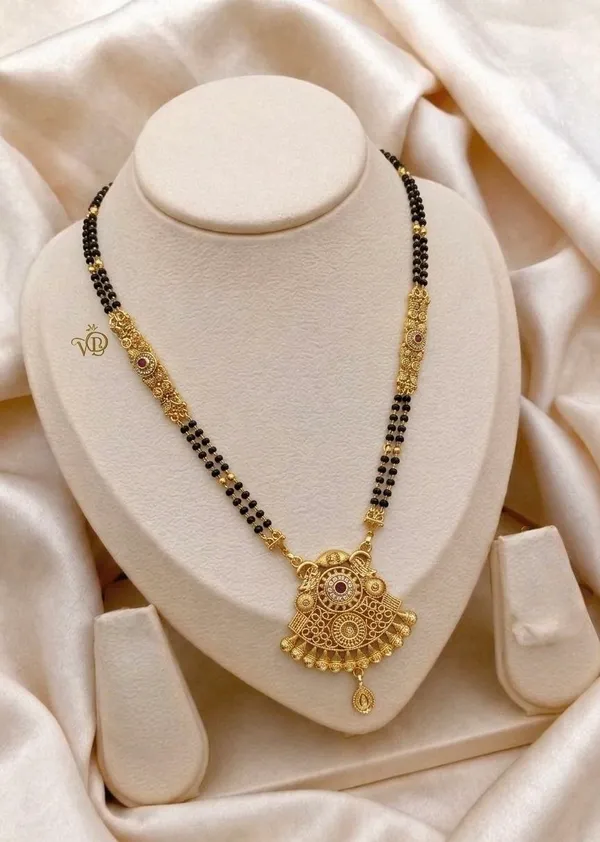 Gold_Brass_&_Copper_Mangalsutra_For_Women