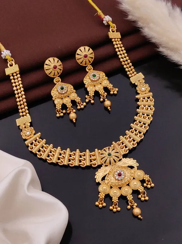 Gold_Brass_&_Copper_Necklace_Set_For_Women