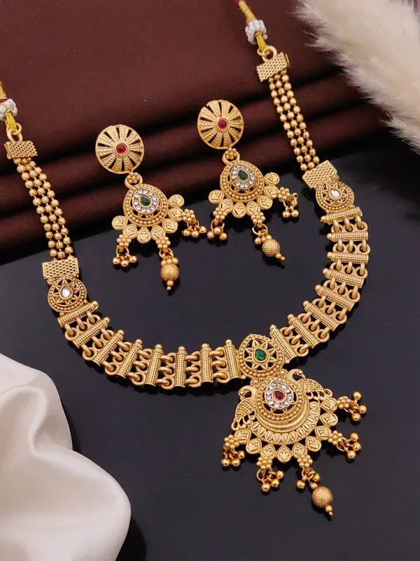 Gold_Brass_&_Copper_Necklace_Set_For_Women
