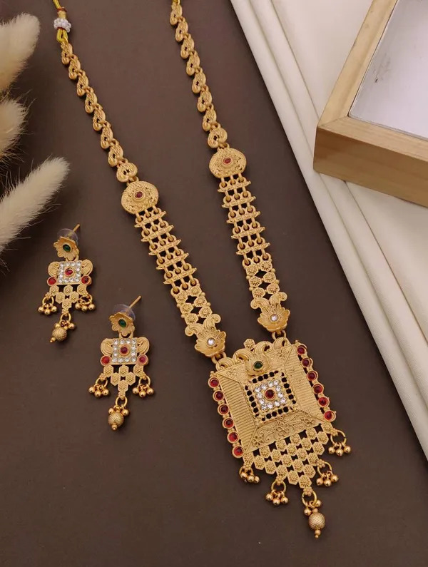 Gold_Brass_&_Copper_Long_Necklace_Set_For_Women