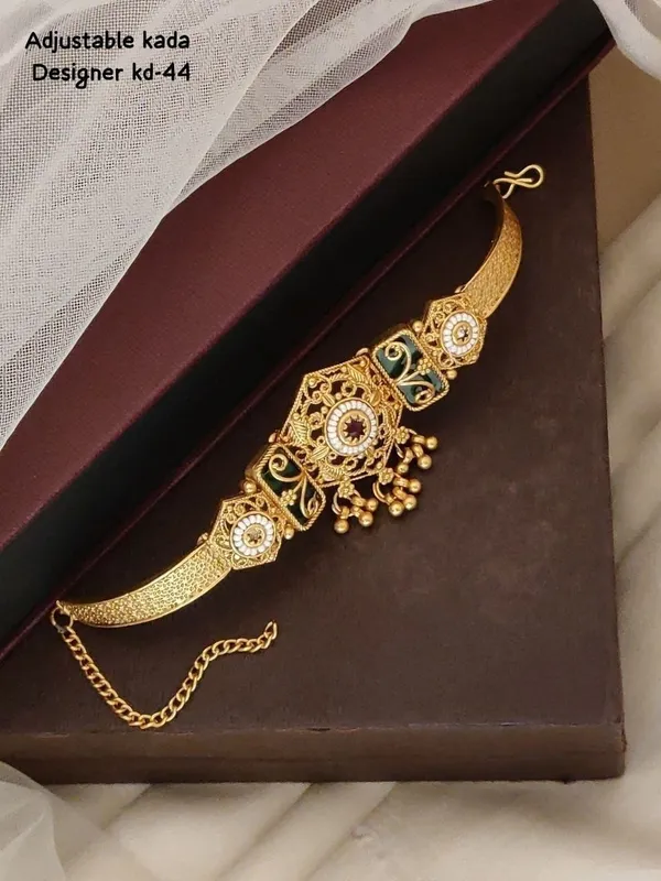Gold_Brass_Copper_Bracelet_For_Women