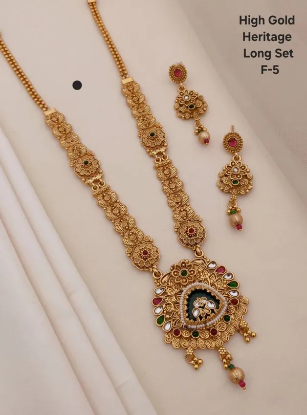 Gold_Brass_&_Copper_Necklace_Set_For_Women