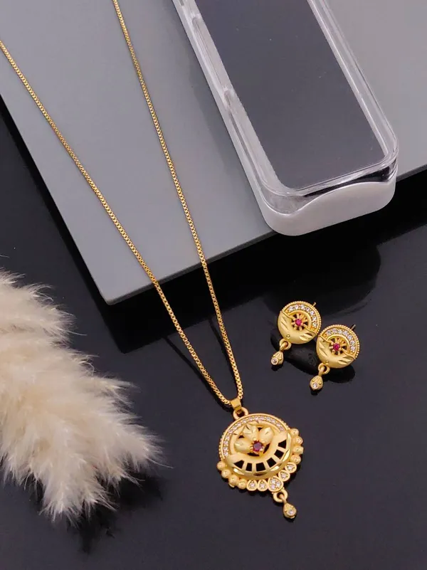 Gold_Brass_Copper_Imitation_Chain_Pendant_For_Women
