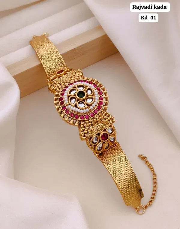 Gold_Brass_Copper_Bracelet_For_Women