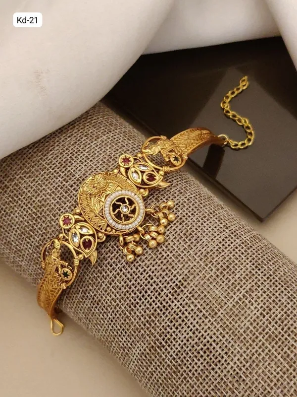 Gold_Brass_Copper_Bracelet_For_Women