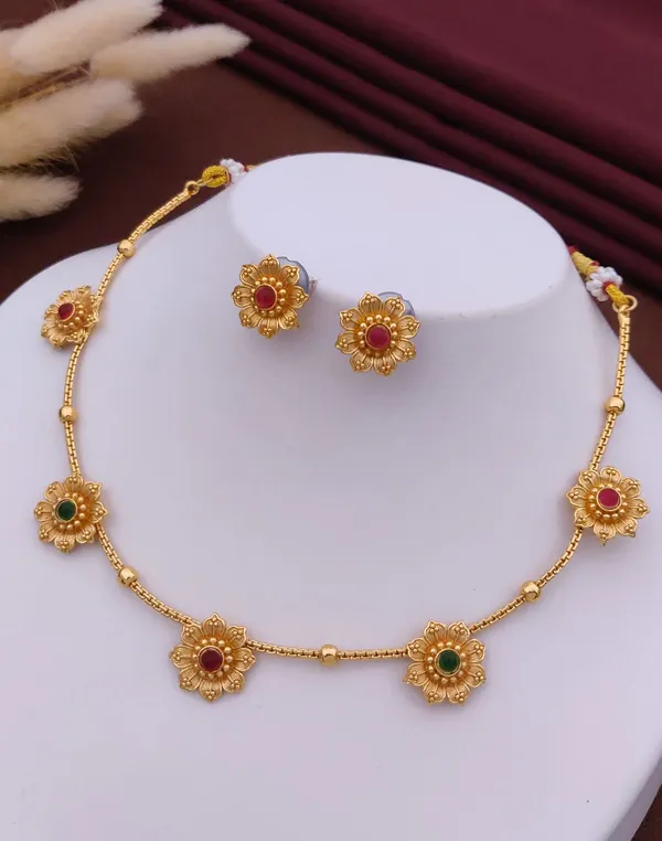 Gold_Brass_Copper_Choker_For_Women
