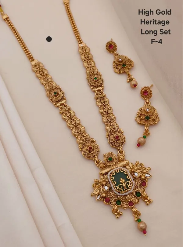 Gold_Brass_Copper_Long_Necklace_Set_For_Women