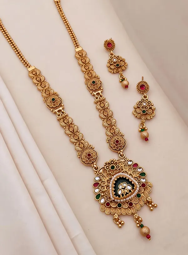 Gold_Brass_&_Copper_Necklace_Set_For_Women
