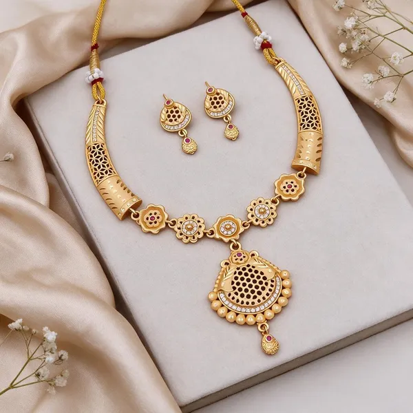 Gold_Brass_&_Copper_Necklace_Set_For_Women