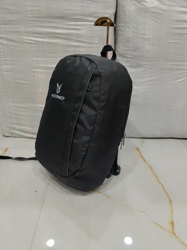 Black_Fabric_Casual_Backpack_for_Men_And_Women