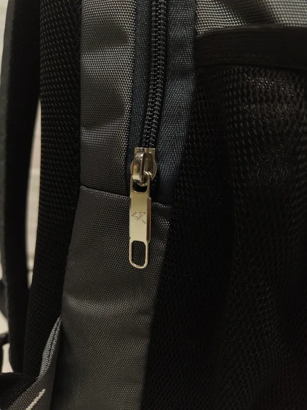 Black_Textured_Fabric_Casual_Backpack_for_Unisex