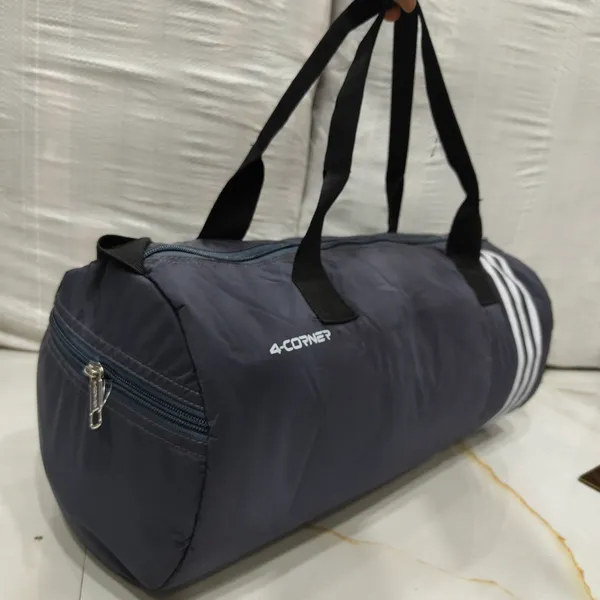 Grey_Sports_Duffel_Bag_for_Unisex
