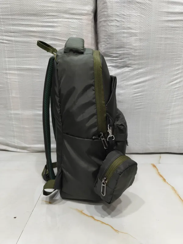 Black_Fabric_Casual_Backpack_for_Unisex