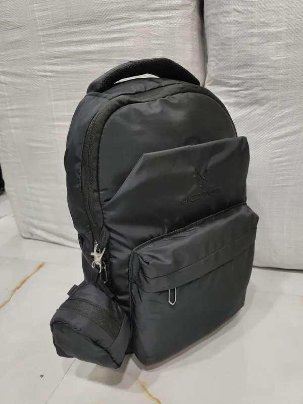Black_Fabric_Casual_Backpack_for_Unisex