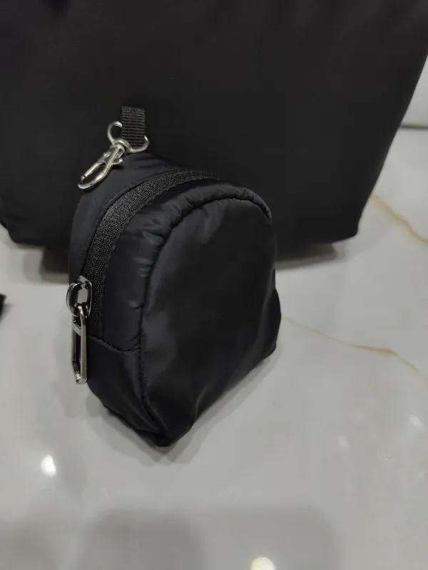 Black_Fabric_Casual_Backpack_for_Unisex