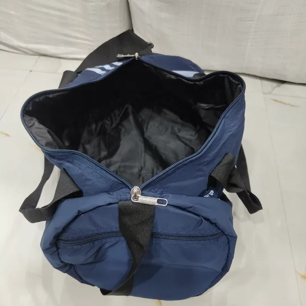 Navy_Blue_Travel_Duffel_Bag_for_Unisex