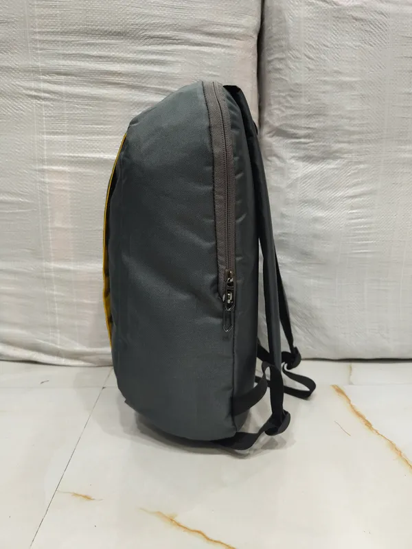 Black_Polyester_Casual_Backpack_for_Unisex