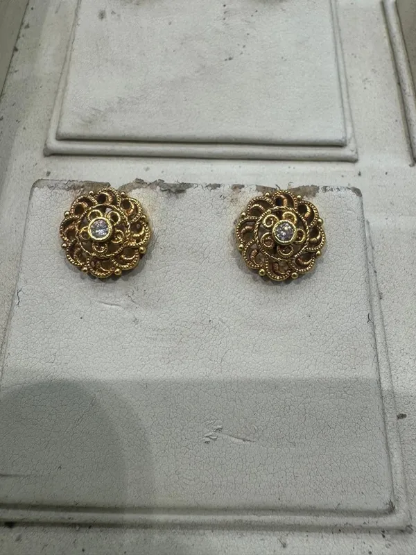 Gold_Tone_Floral_Stud_Earrings_for_Women