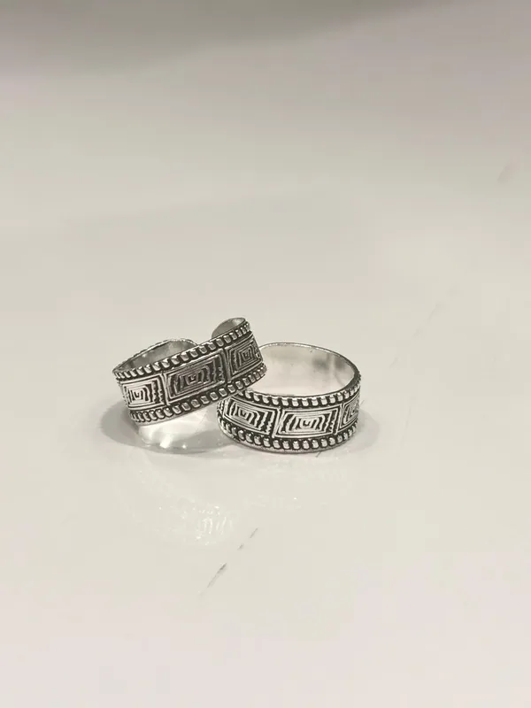 Silver-Tone_Geometric_Band_Rings_for_Women