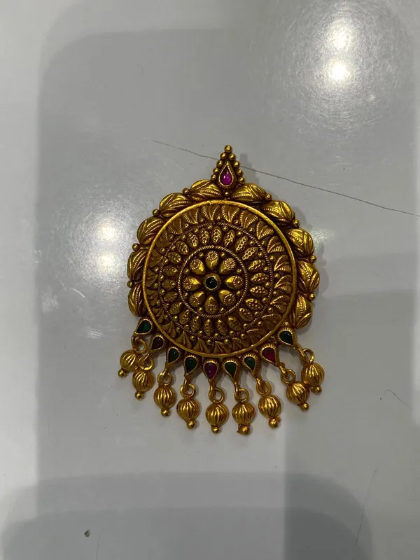 Gold_Tone_Traditional_Pendant_for_Women