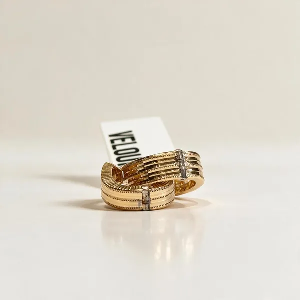 Silver_Elegant_Design_Earrings_For_Women