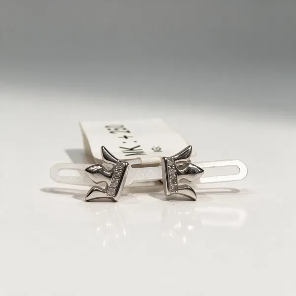 Silver_Elegant_Design_Fancy_Tops_For_Women