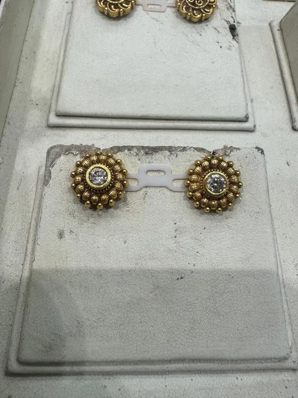 Gold_Tone_Floral_Stud_Earrings_for_Women