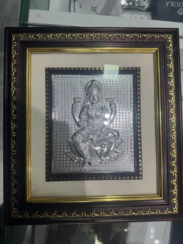 Metallic_Traditional_Lakshmi_Religious_Framed_Wall_Art