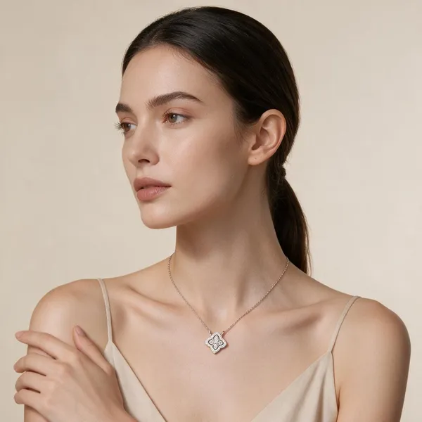 Silver_Elegant_Design_Pendant_For_Women