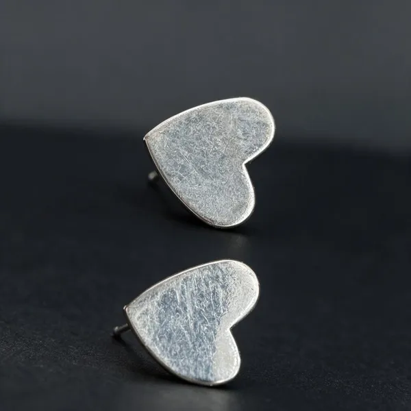 Silver_Metallic_Heart-Shaped_Stud_Earrings_For_Women