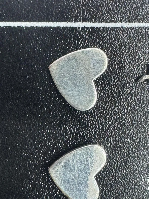 Metallic_Heart-Shaped_Earrings_for_Women