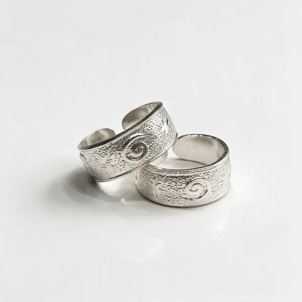 Silver-Tone_Spiral_Engraved_Ring_Set