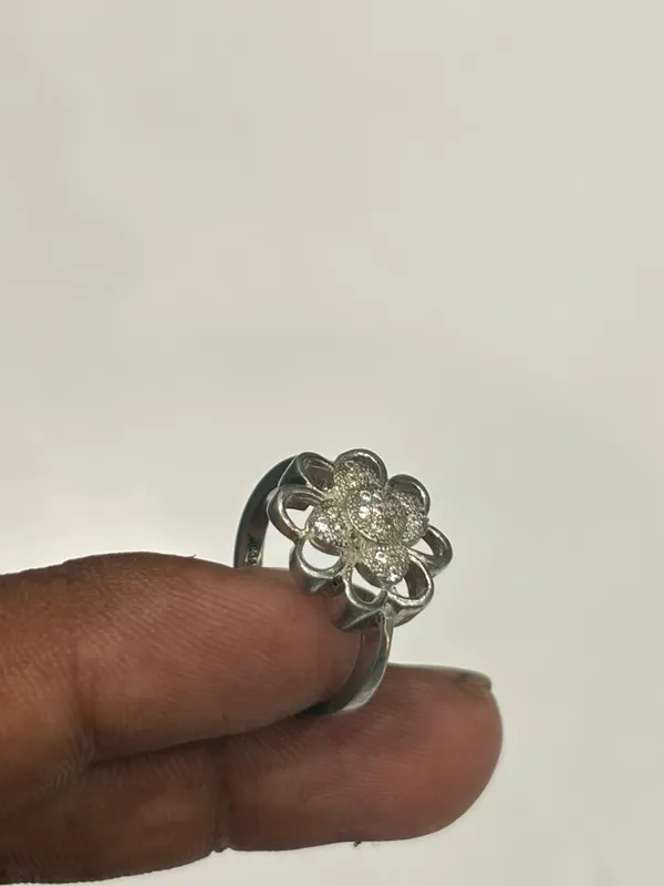 Silver-Tone_Floral_Ring_for_Women