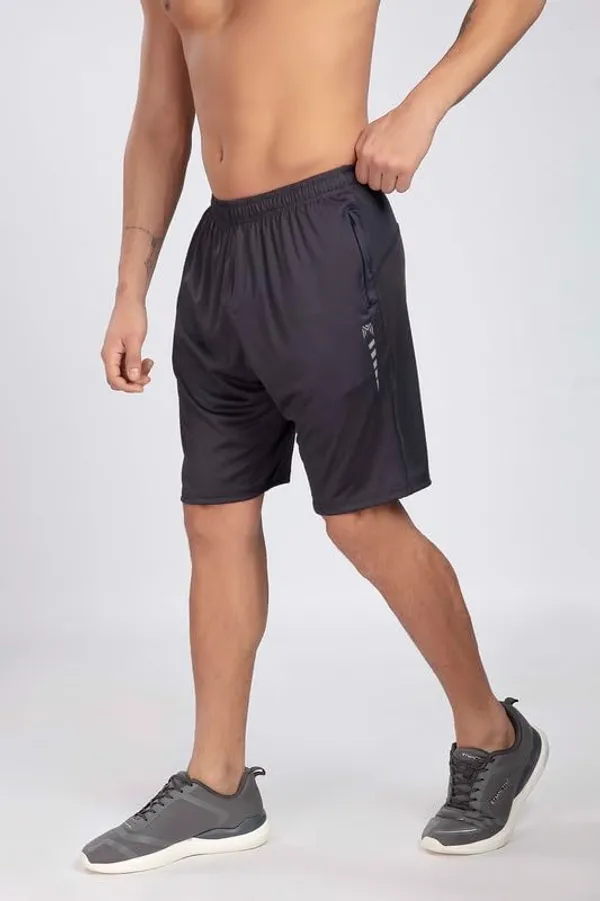 Technical_Fabric_Sport_Shorts_With_Pockets