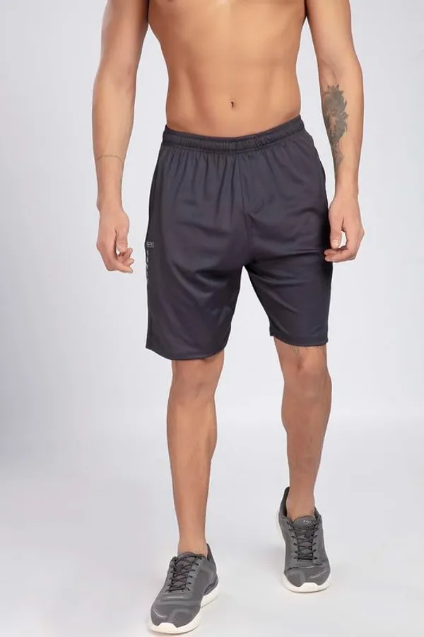 Technical_Fabric_Sport_Shorts_With_Pockets