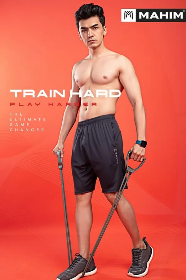 Technical_Fabric_Sport_Shorts_With_Pockets