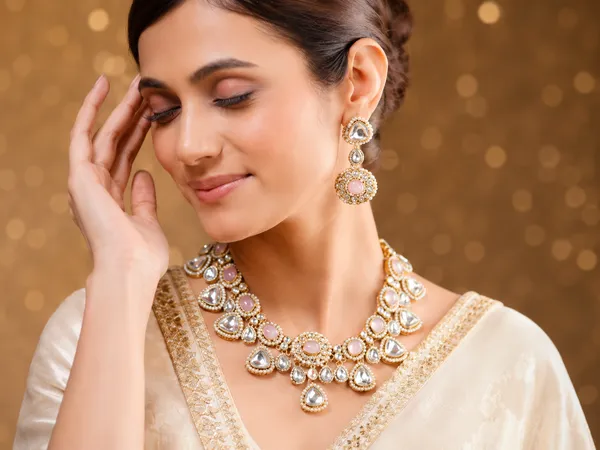 Multicolor_Pastel_Kundan_Handcrafted_Bridal_Necklace_Set_For_Women